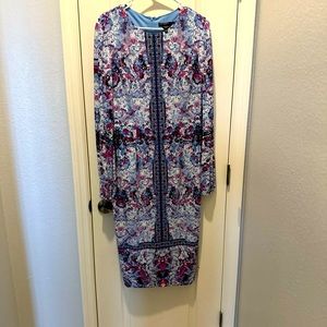 Pretty midi dress by Maggy London